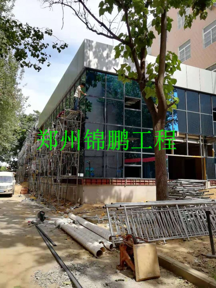 中原領(lǐng)航學校餐廳鋼結(jié)構(gòu)幕墻